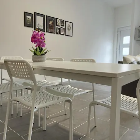 Charbex 4 Bruxelles-charleroi-airport בית נופש *